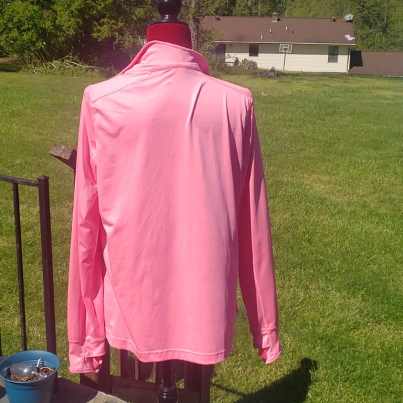 Pink workout jacket w/thumbholes - Picture 2 of 3